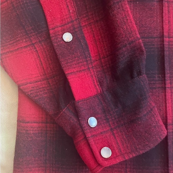 Men’s Vintage Pendleton Flannel - Picture 5 of 9